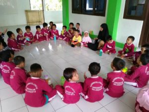 Kejar Kualitas, Guru Darussalam Selokerto Ikuti Pelatihan Pengembangan Website dan Media Sosial Sekolah