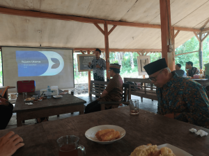 Pemaparan-materi-tentang-Mengatasi-Kecanduan-Gadget-pada-Anak-oleh-Irwan-Nuryana-Kurniawan-M.Si