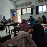 Suasana-pemaparan-materi-dan-diskusi-tentang-Pembuatan-Konten-Media-Sosial-Bertema-Parenting-oleh-Anggi-Arif-Fudin-Setiadi-M.I.Kom
