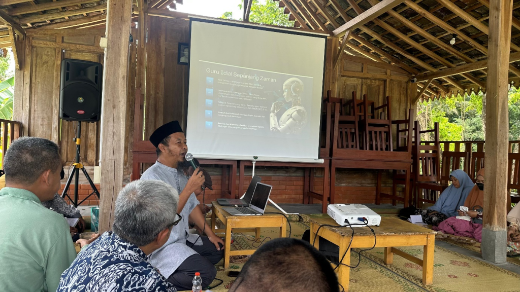 Yayasan Darussalam Selokerto dan Prodi Ilmu Komunikasi UII Gelar Workshop Menjadi Guru di Era AI: Teknologi AI Tidak Menggantikan Profesi Guru